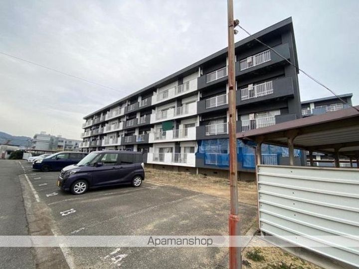 ヴィラナリー志度 Ⅰ棟401の外観