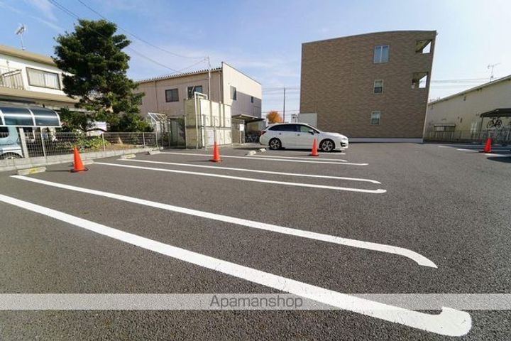 イセ ソラージュⅡの外観