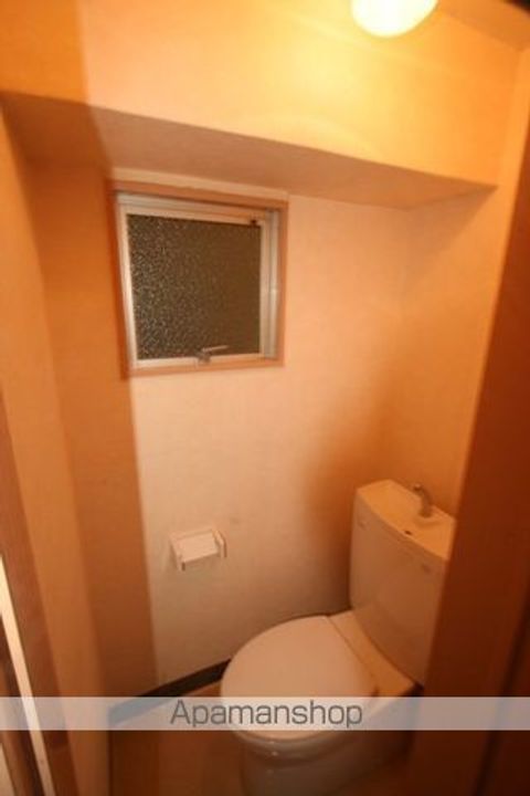 アドホック6(ADHOCBLD.)の内装