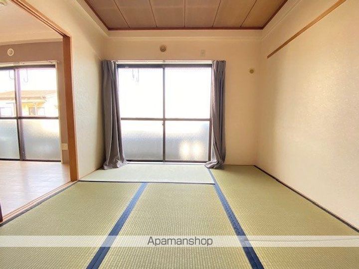 カステリヨ 三光の内装