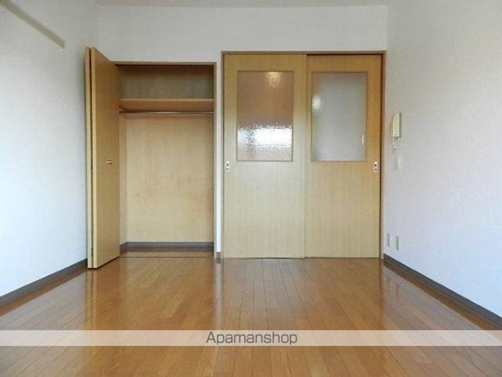 CITYPALACE37の居間