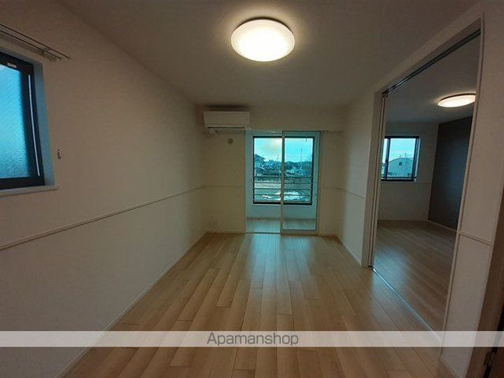 ウェルス サウンド ウエストの居間