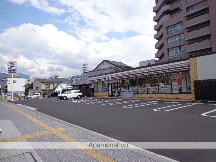 アルブル402の周辺