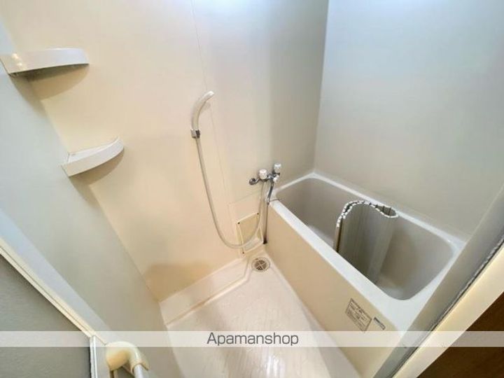 香川県高松市屋島西町の賃貸アパートの風呂