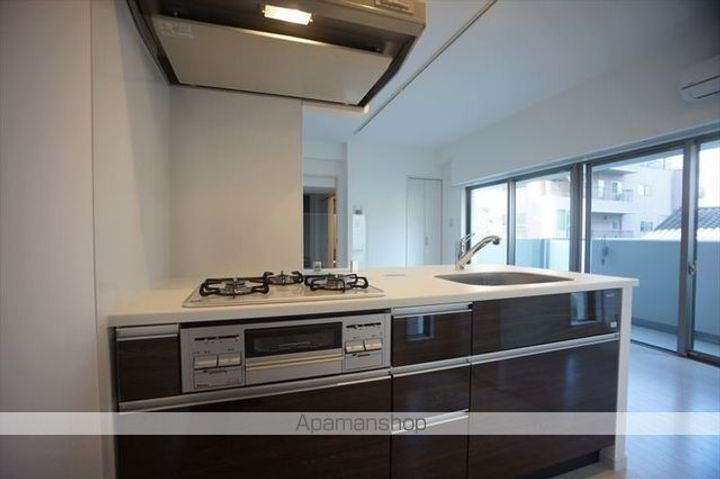 愛知県名古屋市中区新栄1丁目の賃貸マンションのキッチン