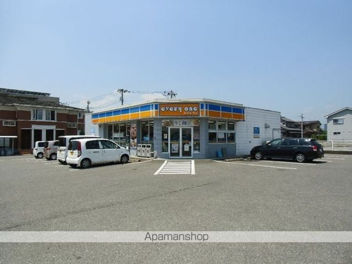 WEBHOUSE野地の周辺