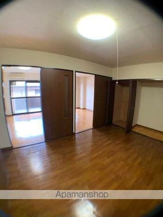 滋賀県米原市中多良2丁目の賃貸アパートの居間