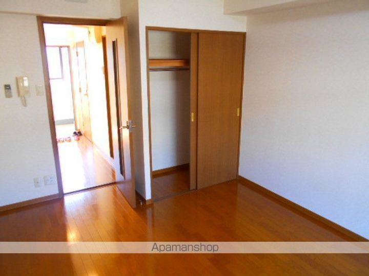 高円寺スルーエの居間