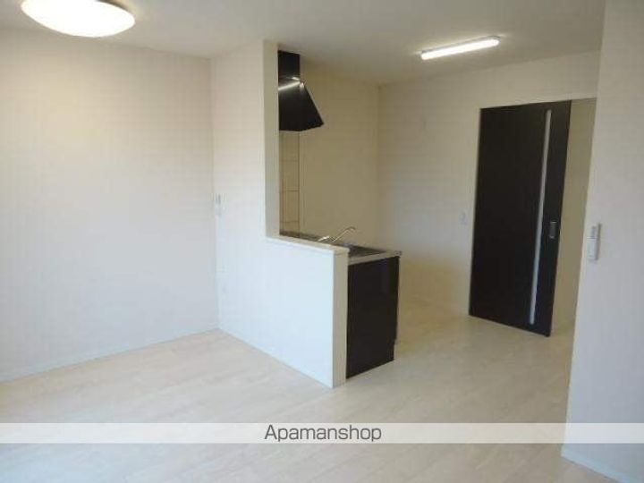 パープルオリエンテの内装