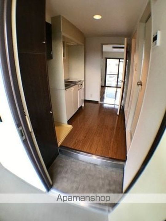 滋賀県東近江市八日市町の賃貸マンションの玄関