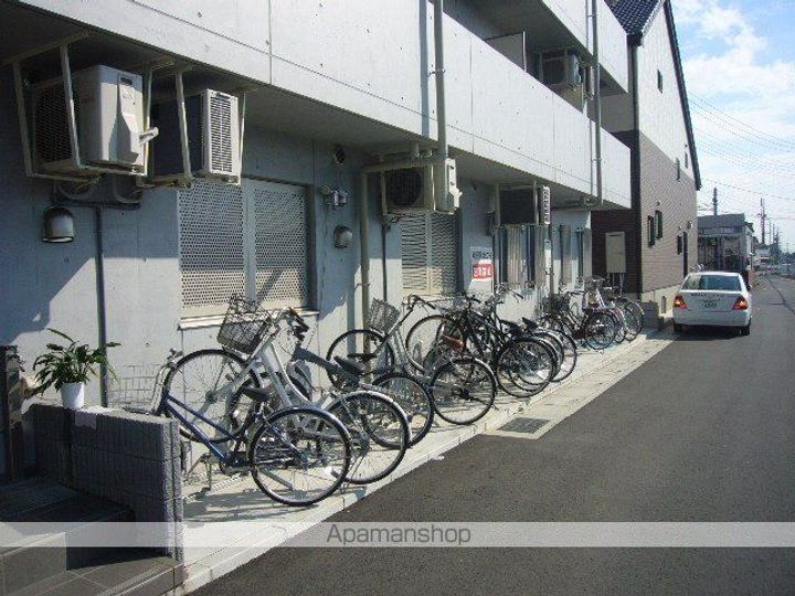 シャンブル英美404号室の外観