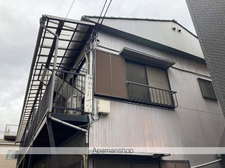 栄ハイツの外観