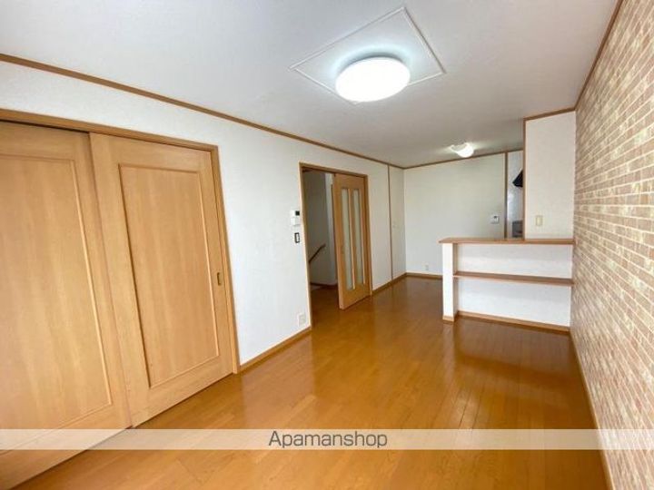 香川県高松市円座町の賃貸アパートの内装