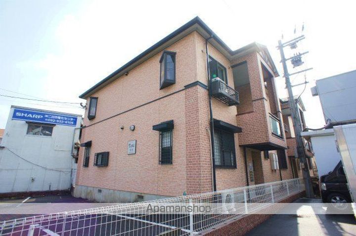 ティアラ塔原203の外観