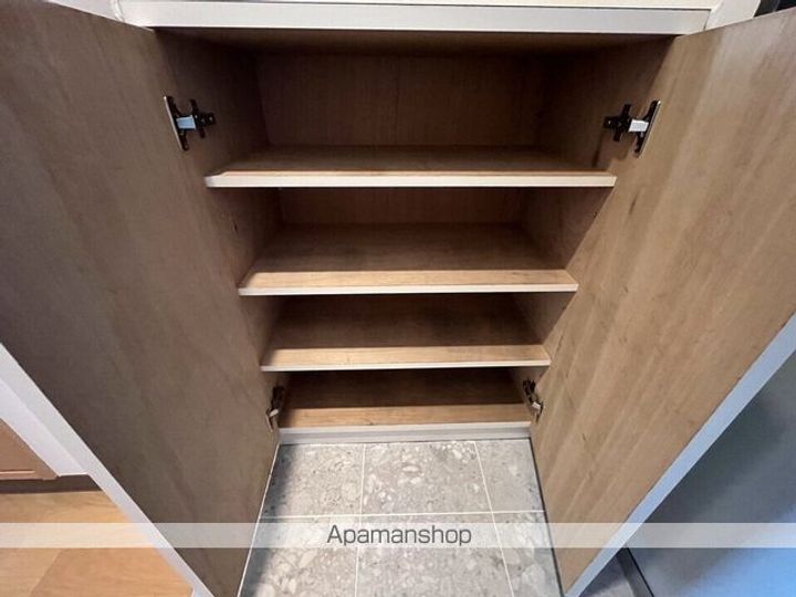 滋賀県蒲生郡日野町中道1丁目の賃貸マンションの内装