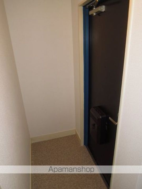 プレジデントハイツ東岸和田205の玄関