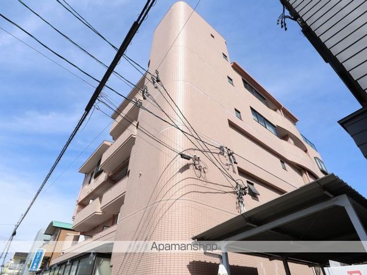 ドミールイースト3Fの外観