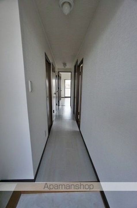 杉山第二マンション301の玄関