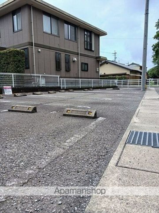 ファミール・Wの玄関