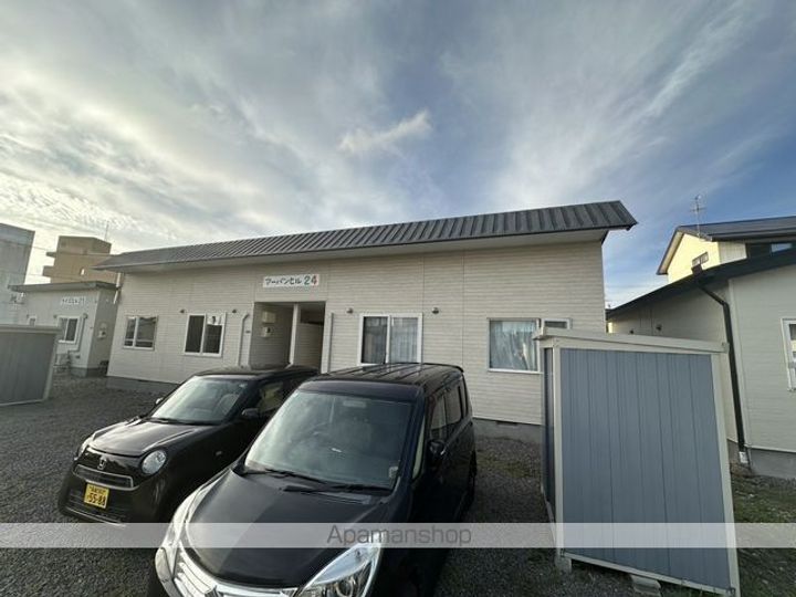 アーバンヒル24左の外観