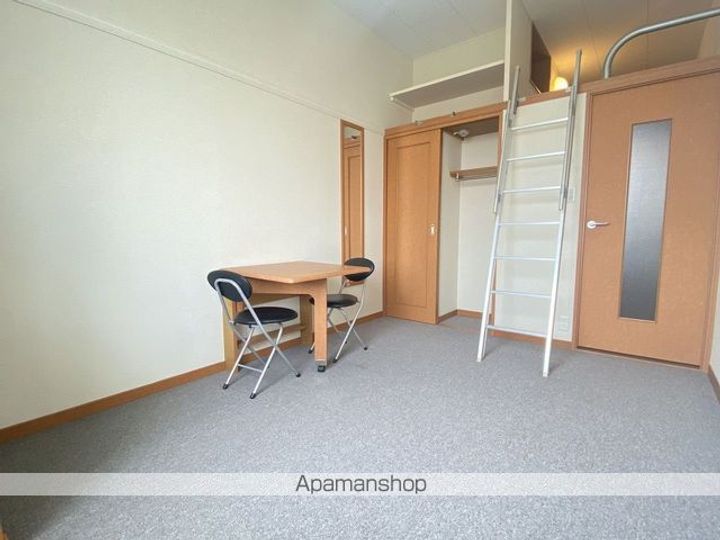 レオパレス昭徳Ⅱの居間