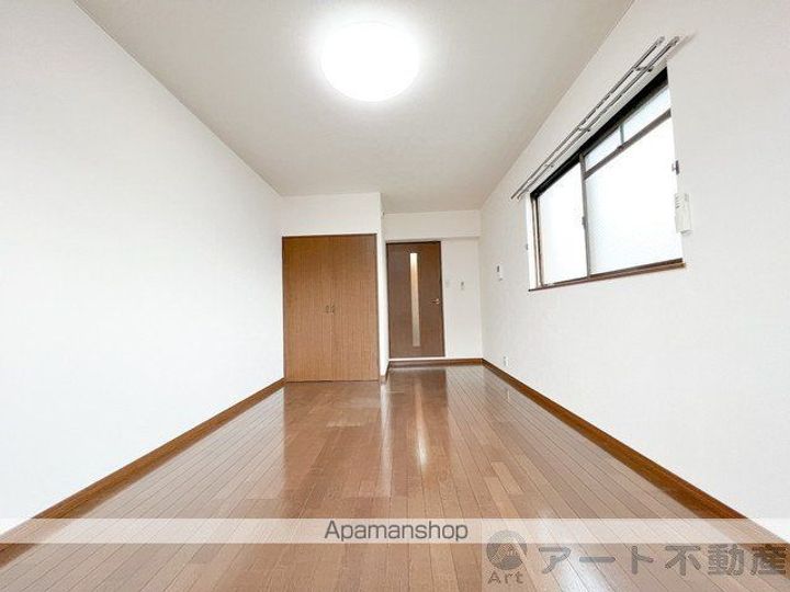 ブルーミングローズの内装