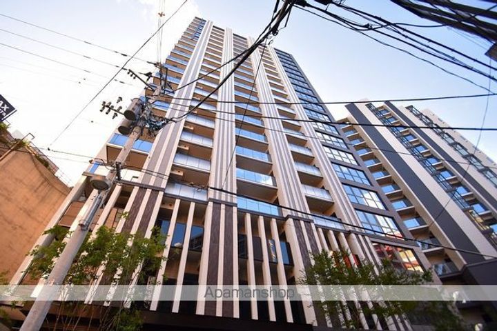 プラウドタワー本町2丁目の外観