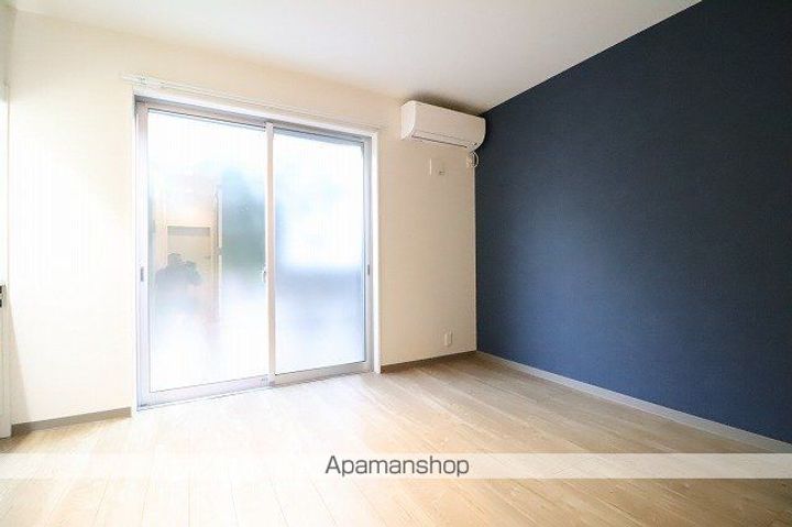 ソフィア一橋学園の居間