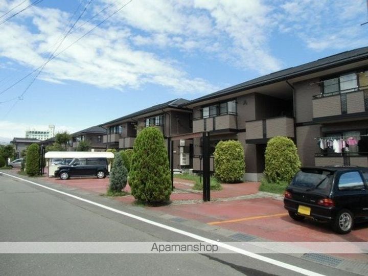 パストラーレ高島B棟B202の外観