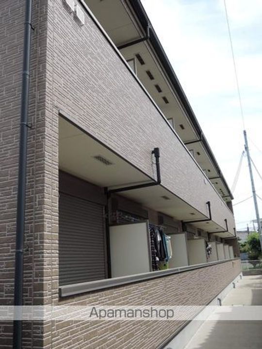 シャインコート205の外観