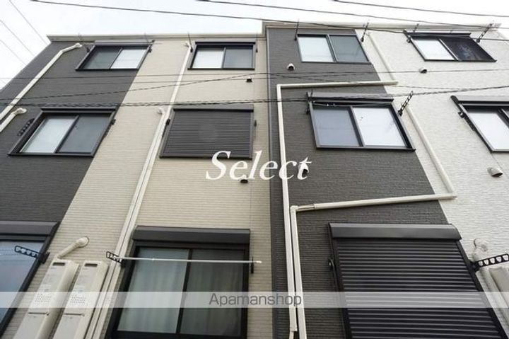 神奈川県横浜市磯子区中浜町の賃貸アパートの外観