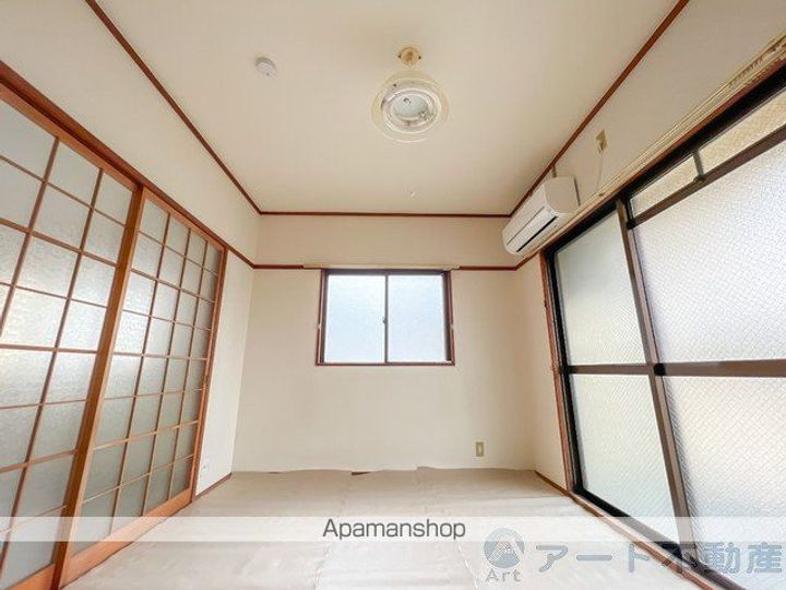 愛媛県松山市鷹子町の賃貸マンションの内装