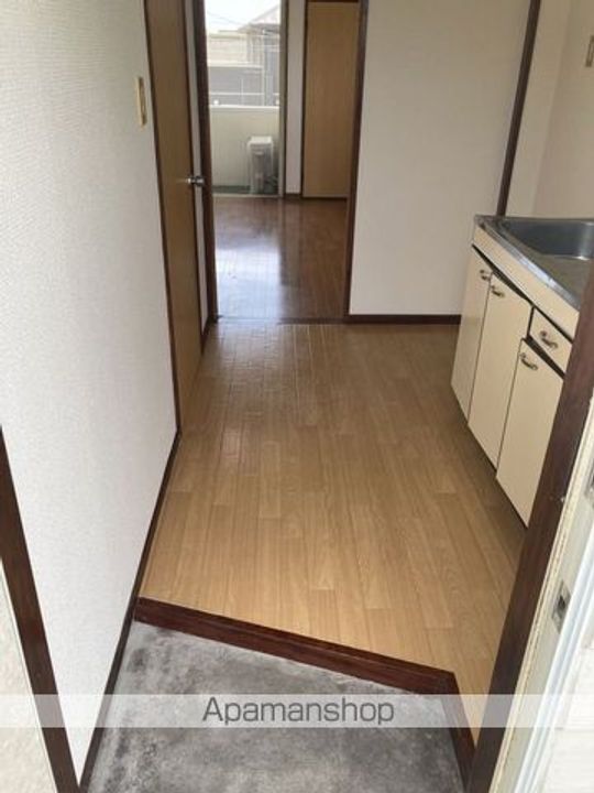 コーポ家の前207の玄関