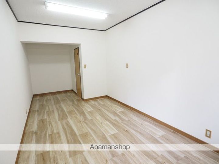 福島県郡山市田村町金屋字二本木の賃貸マンションの内装