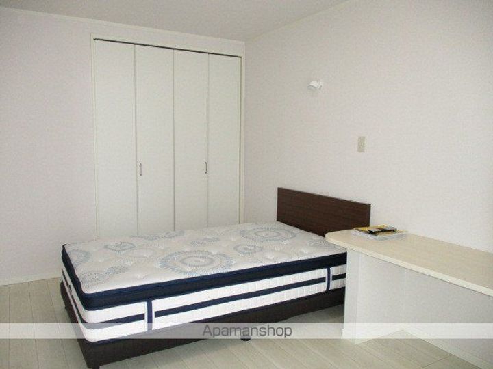 宮城県石巻市湊東1丁目の賃貸アパートの居間