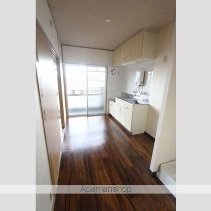 臼井ビル(大森)の居間