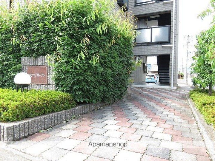 スクエアガーデンの外観