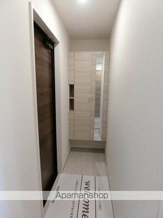 シャトル古市の玄関