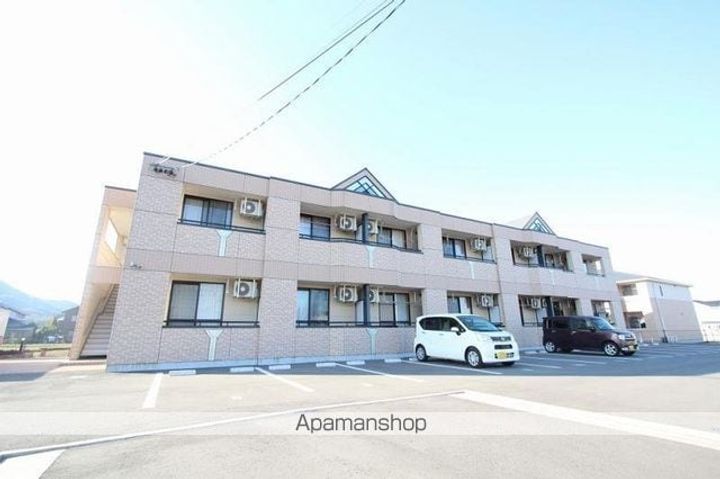 香川県高松市西山崎町の賃貸アパートの外観