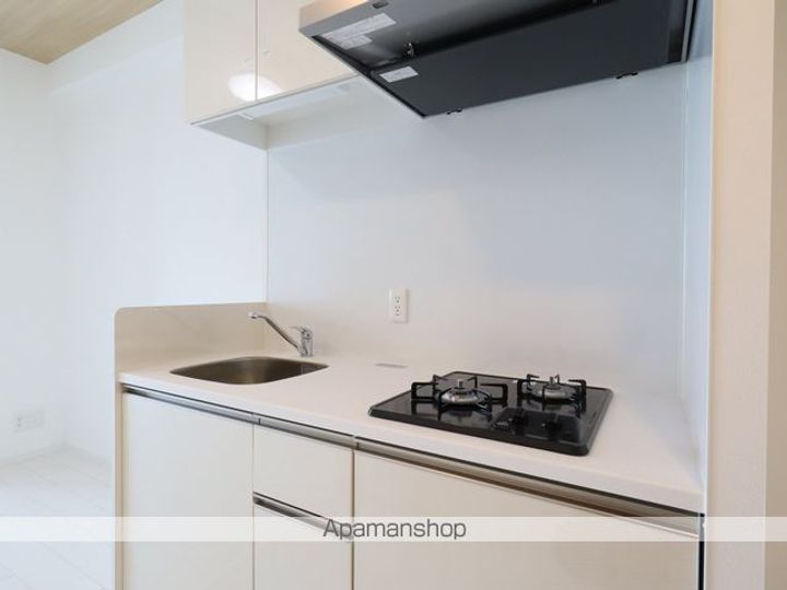 愛知県名古屋市中区伊勢山2丁目の賃貸マンションのキッチン