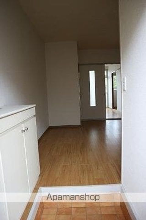 香川県高松市塩上町2丁目の賃貸マンションの玄関