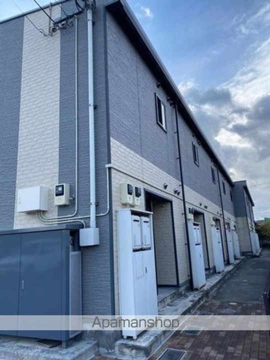 香川県高松市仏生山町甲の賃貸アパートの外観