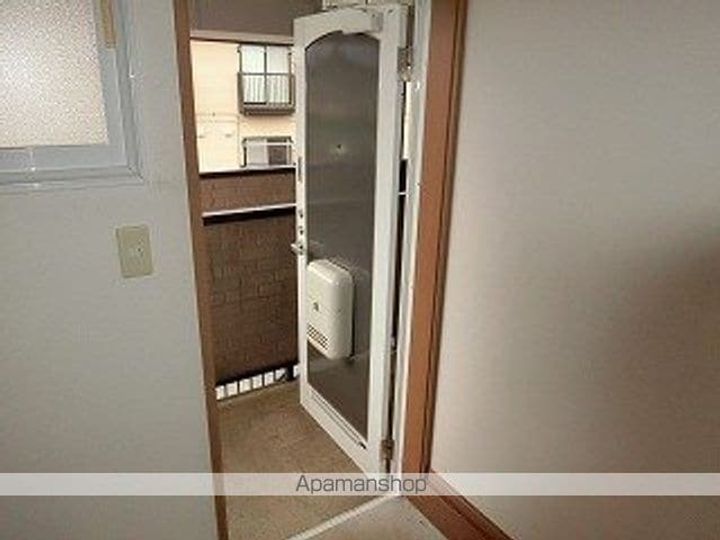 フレンドB207の玄関