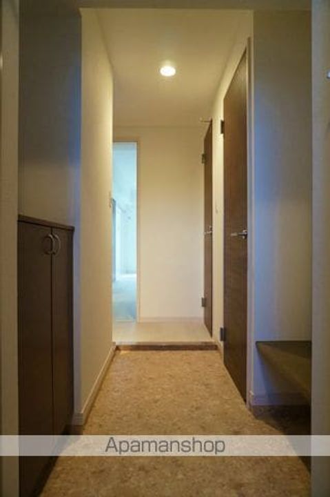 福岡県福岡市博多区博多駅南2丁目の賃貸マンションの玄関