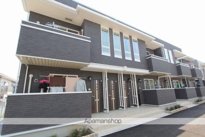 香川県高松市三谷町の賃貸アパートの外観