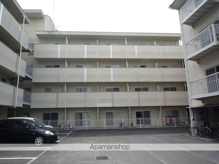 グランシャトー青山の外観