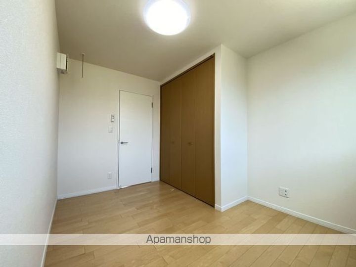 MSクリック103の内装