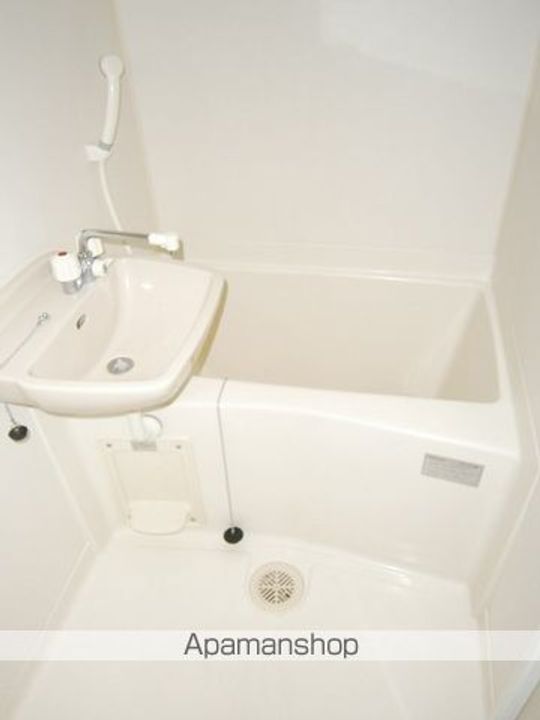 レオパレスシルバーストーンの居間