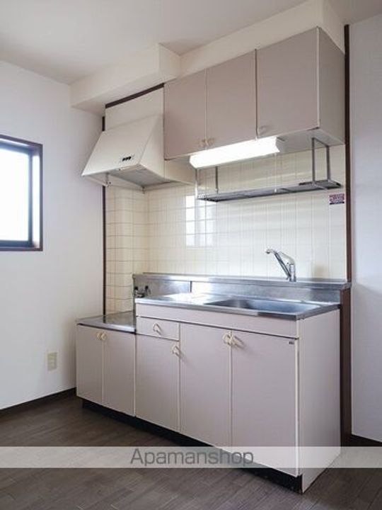 ドミール鳴神Ⅲのキッチン