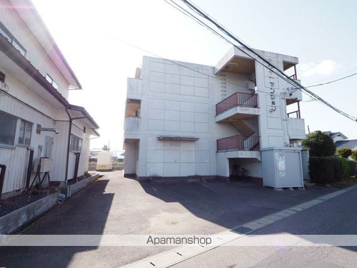 福島県郡山市田村町金屋字二本木の賃貸マンションの外観